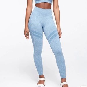 Lilias Active Scrunch Leggings